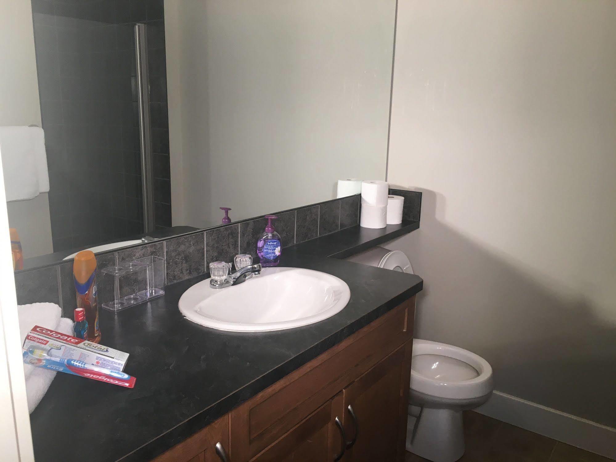 Olympic Suites 卡加利 外观 照片